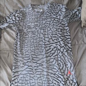 I am selling this jordan shirt